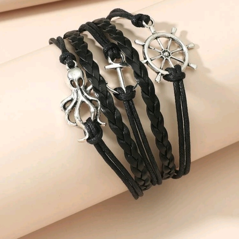 Bracelets - Picture 4 of 6
